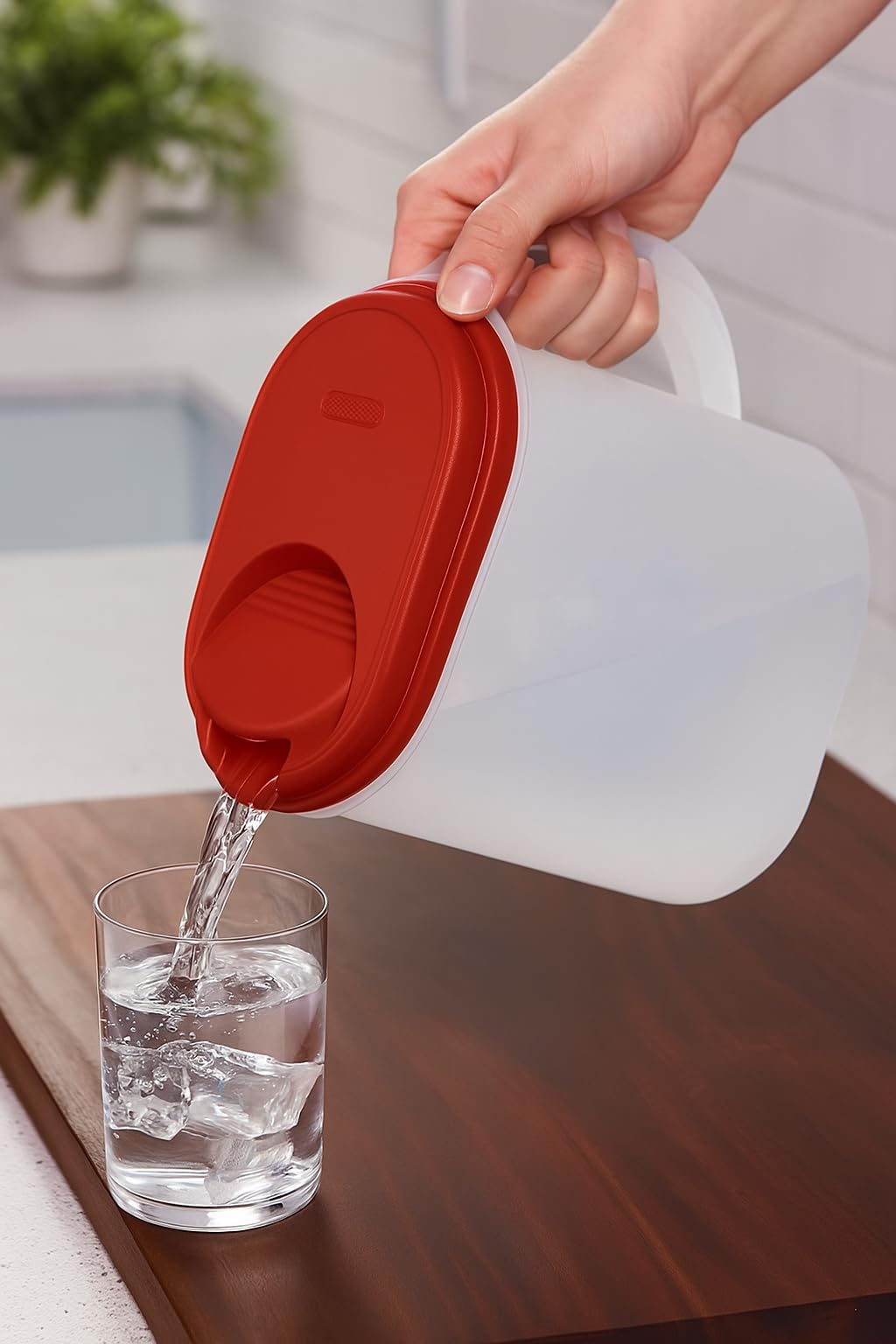 JOEY'Z compact oval design saves space in tight fridge shelves.