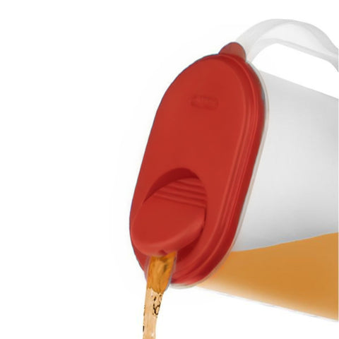 JOEY'Z pitcher shows graduated marks for precise beverage mixing.
