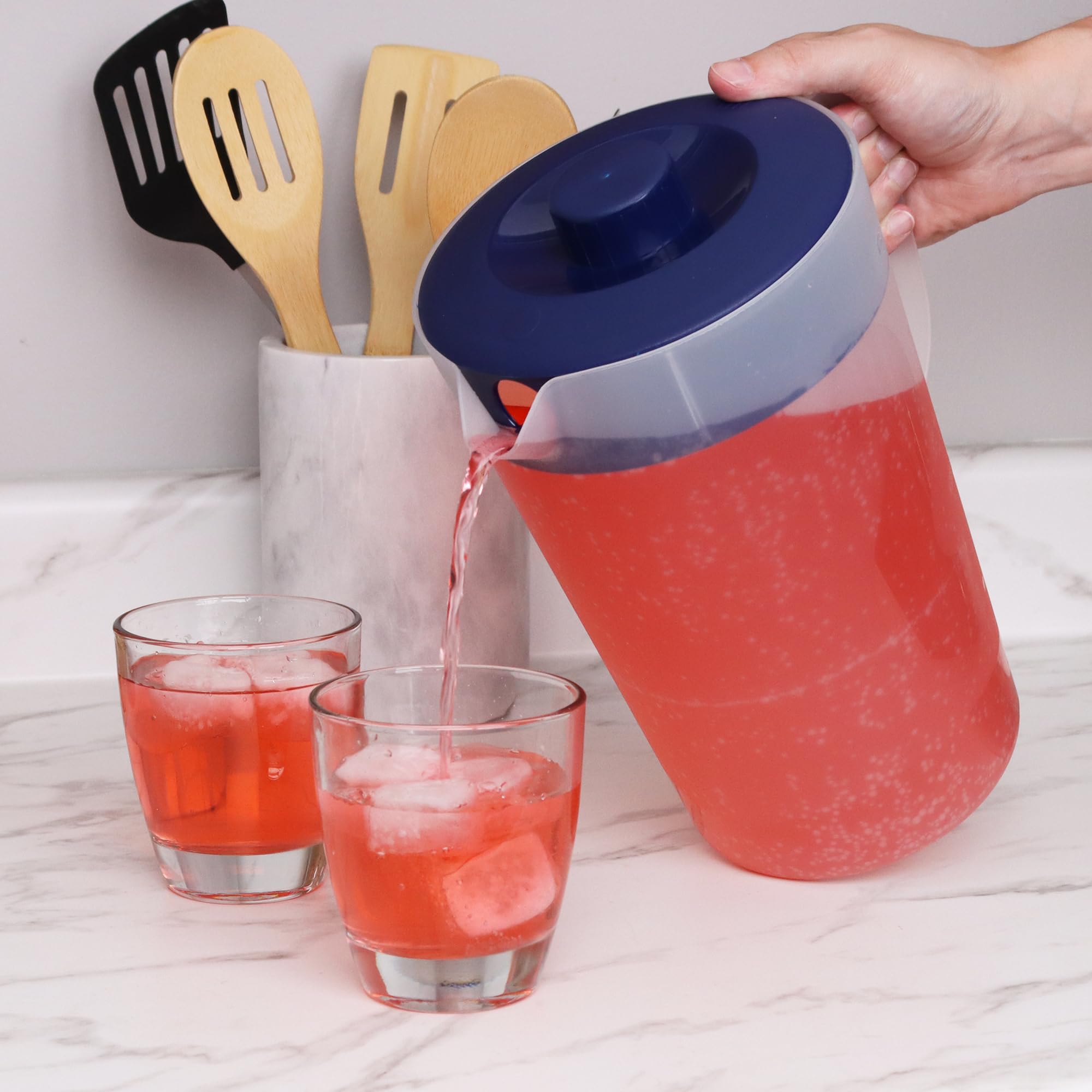 JOEY'Z pitcher with slim fridge-fit design for space saving
