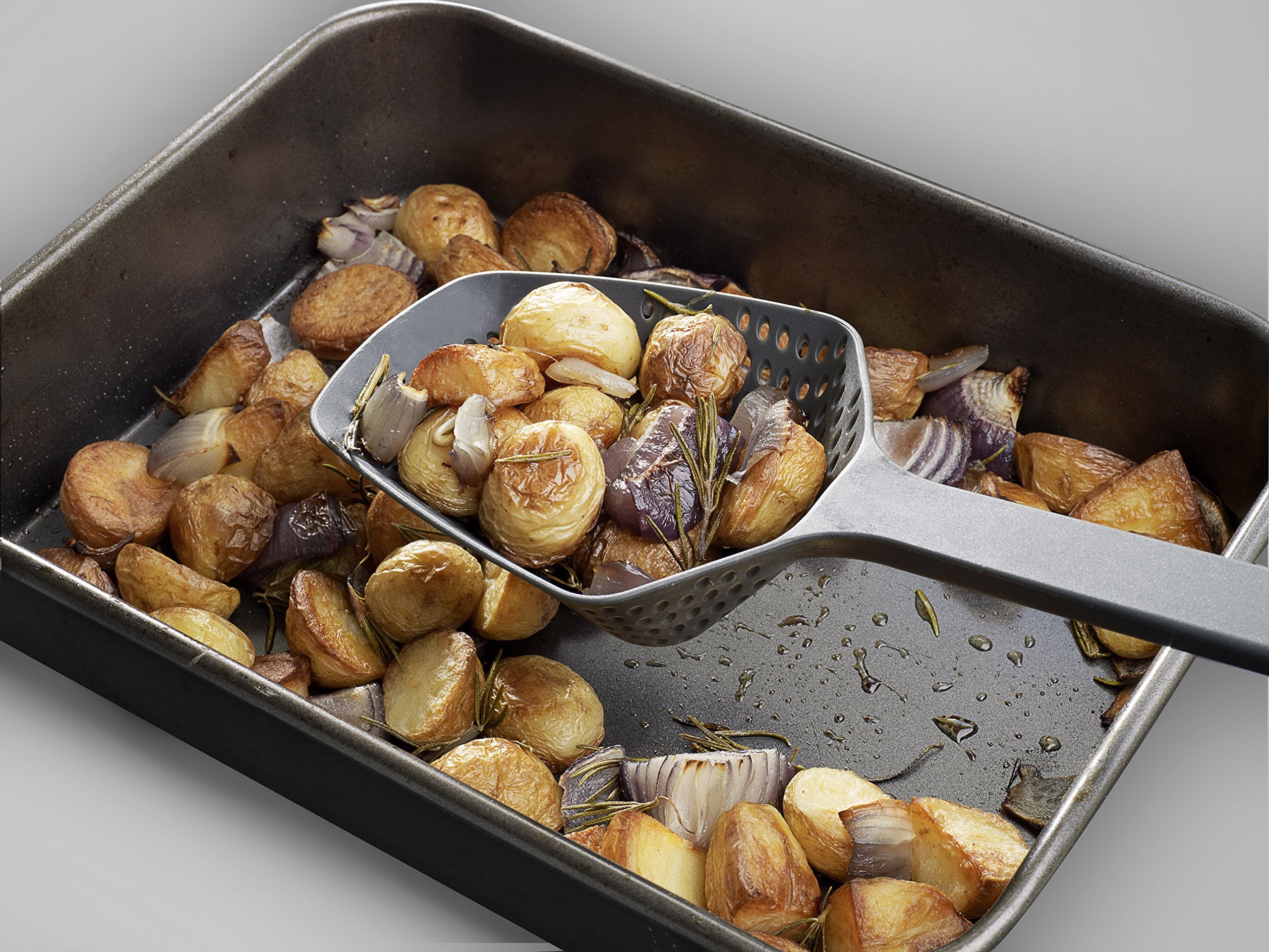 Ideal for draining vegetables, pasta, and fried foods from hot pans.