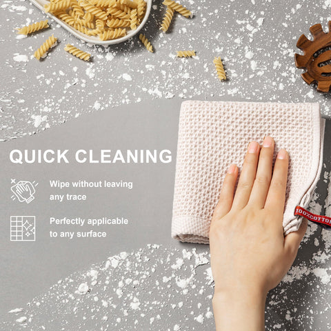 Joybest easy-care towels resist fading after washing and use.
