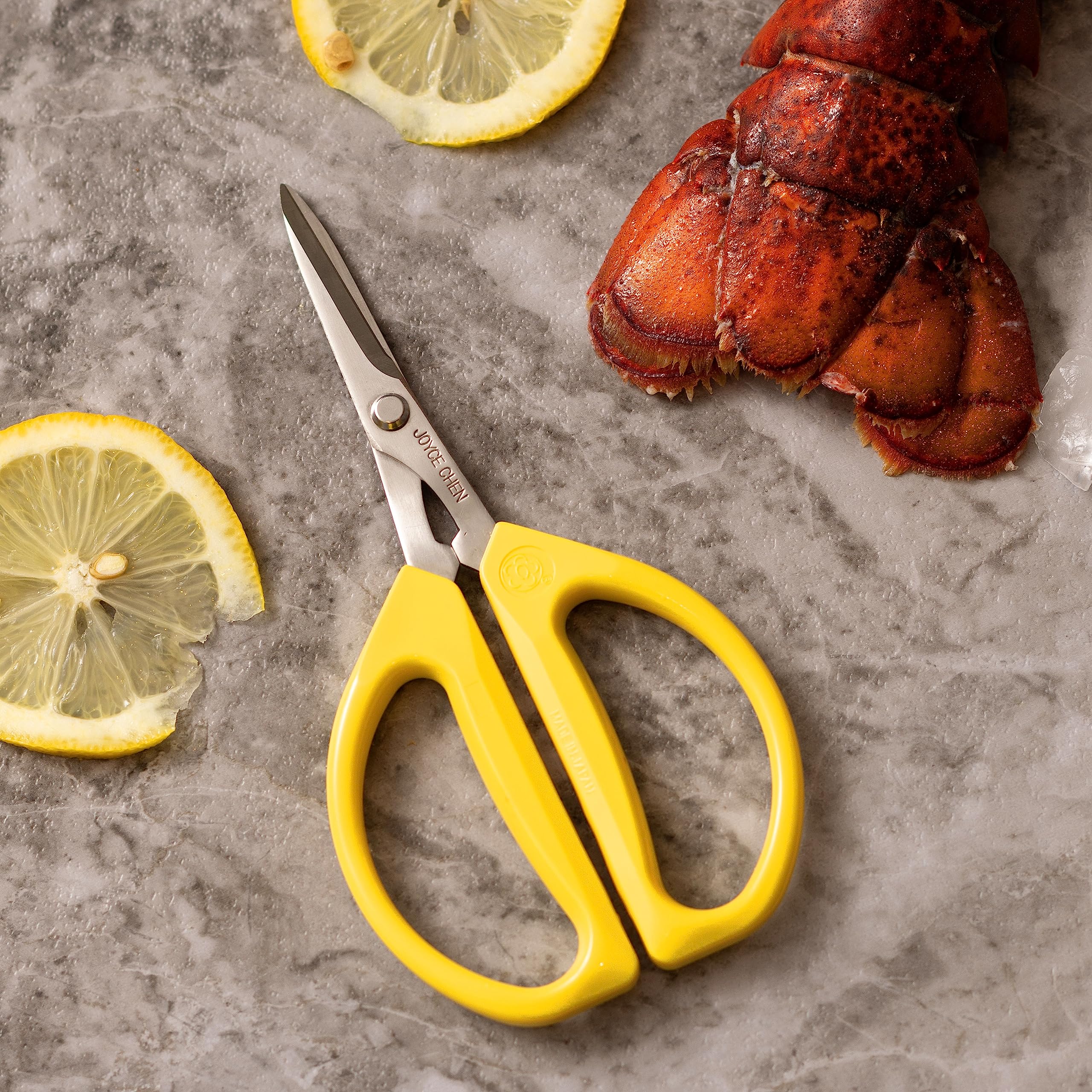 Joyce Chen Unlimited scissors ambidextrous design for both hands.