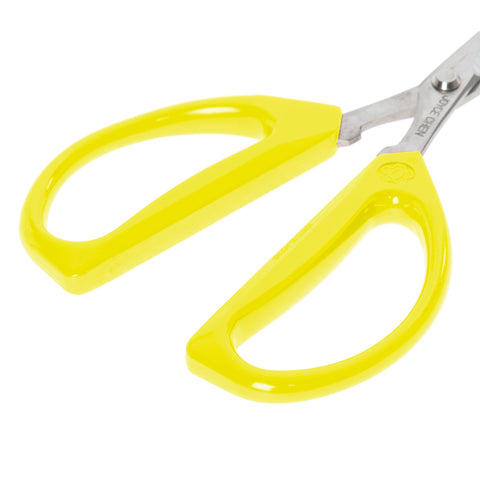Joyce Chen Unlimited scissors can cut through chicken bones with ease.