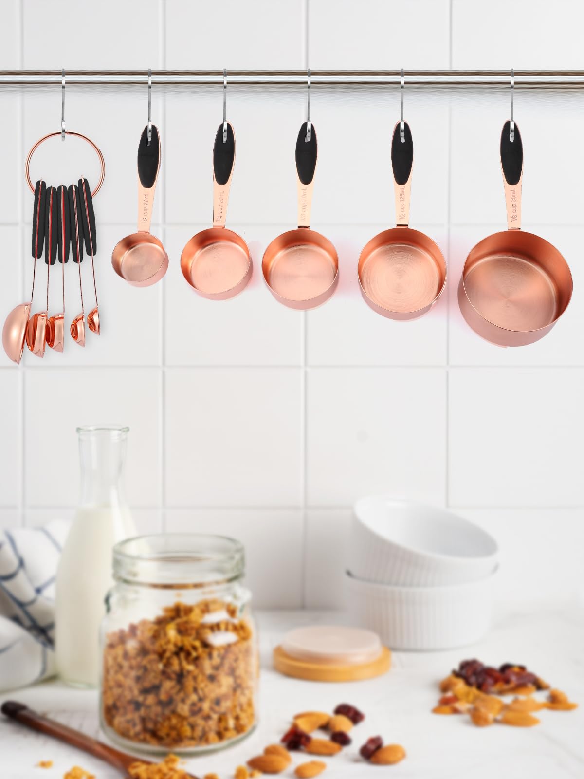 Joyhill stainless steel copper-plated cups resist rust and odors.