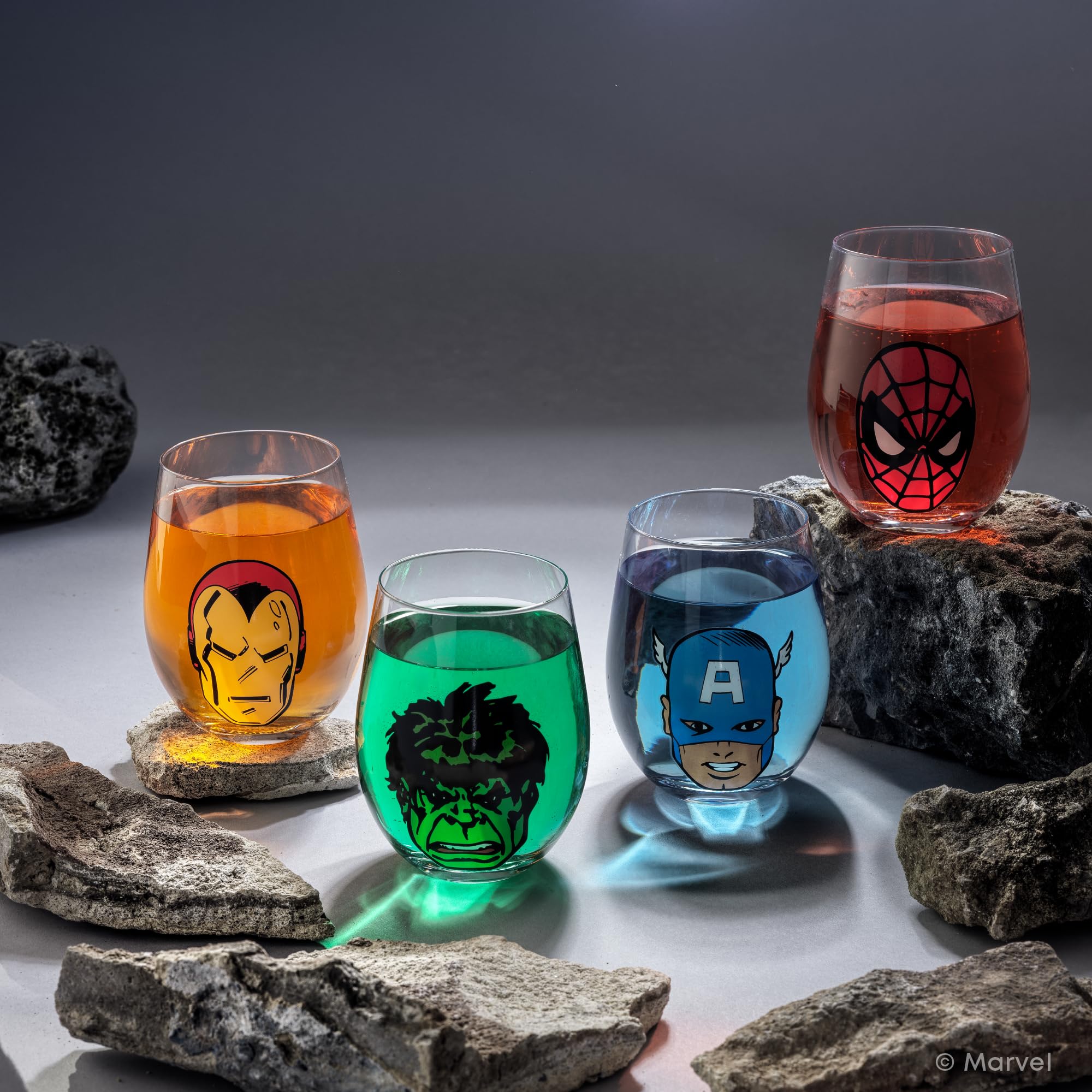JoyJolt Marvel Heroes 19oz glass great for soda or mixed drinks at gatherings