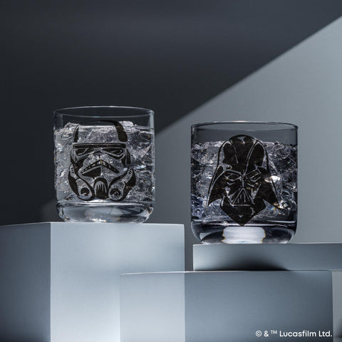 JoyJolt dark-side glass base highlighting stability for easy sipping
