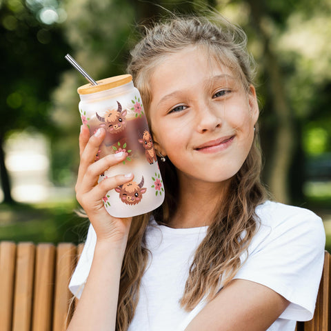 JSENGIFT Highland Cow tumbler with straw, perfect for on-the-go drinks.