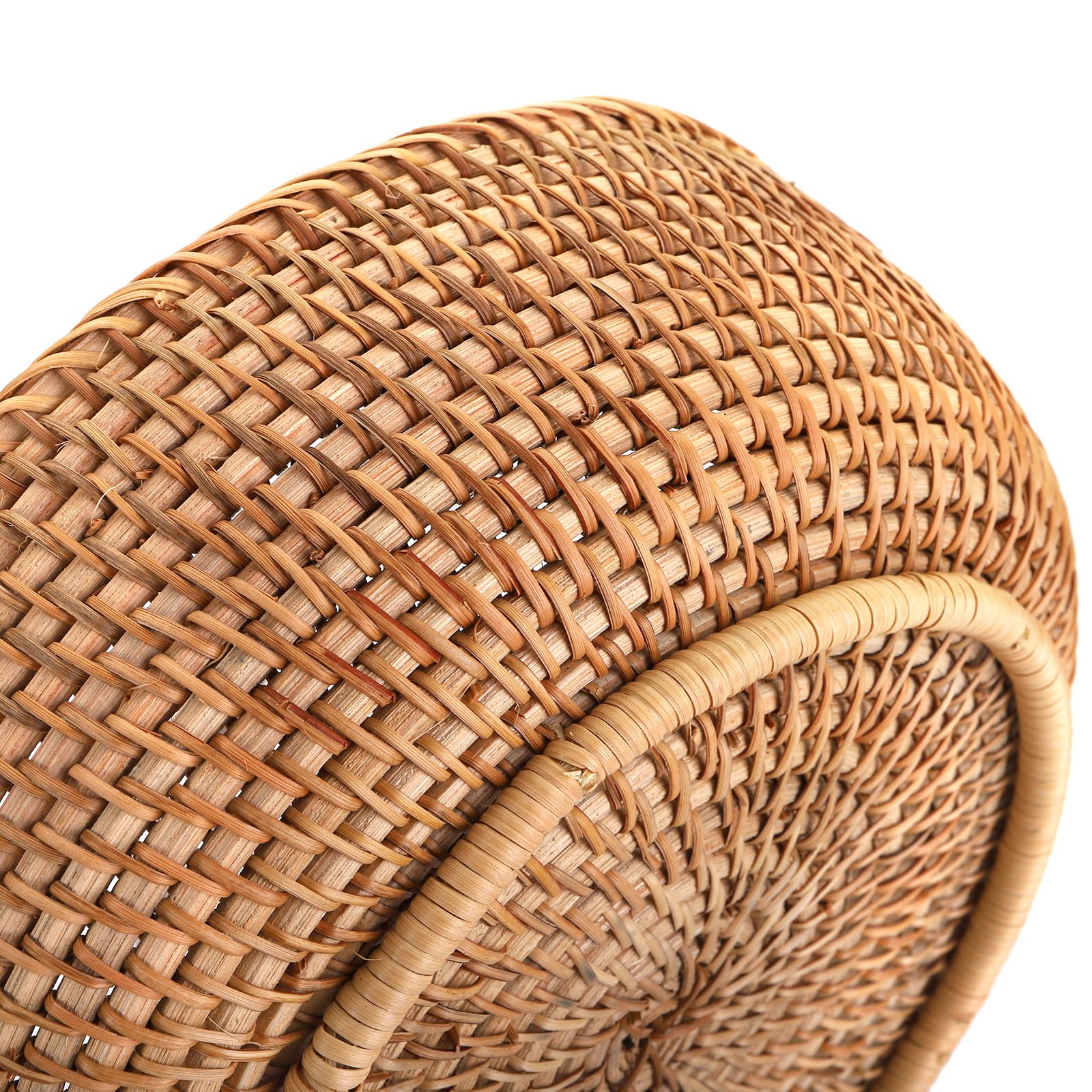 Jucoan round rattan basket bottom stability with wooden circle detail.