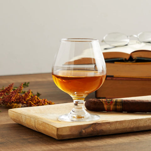 Juvale brand snifter crystal close-up highlighting lead-free clarity for tasting