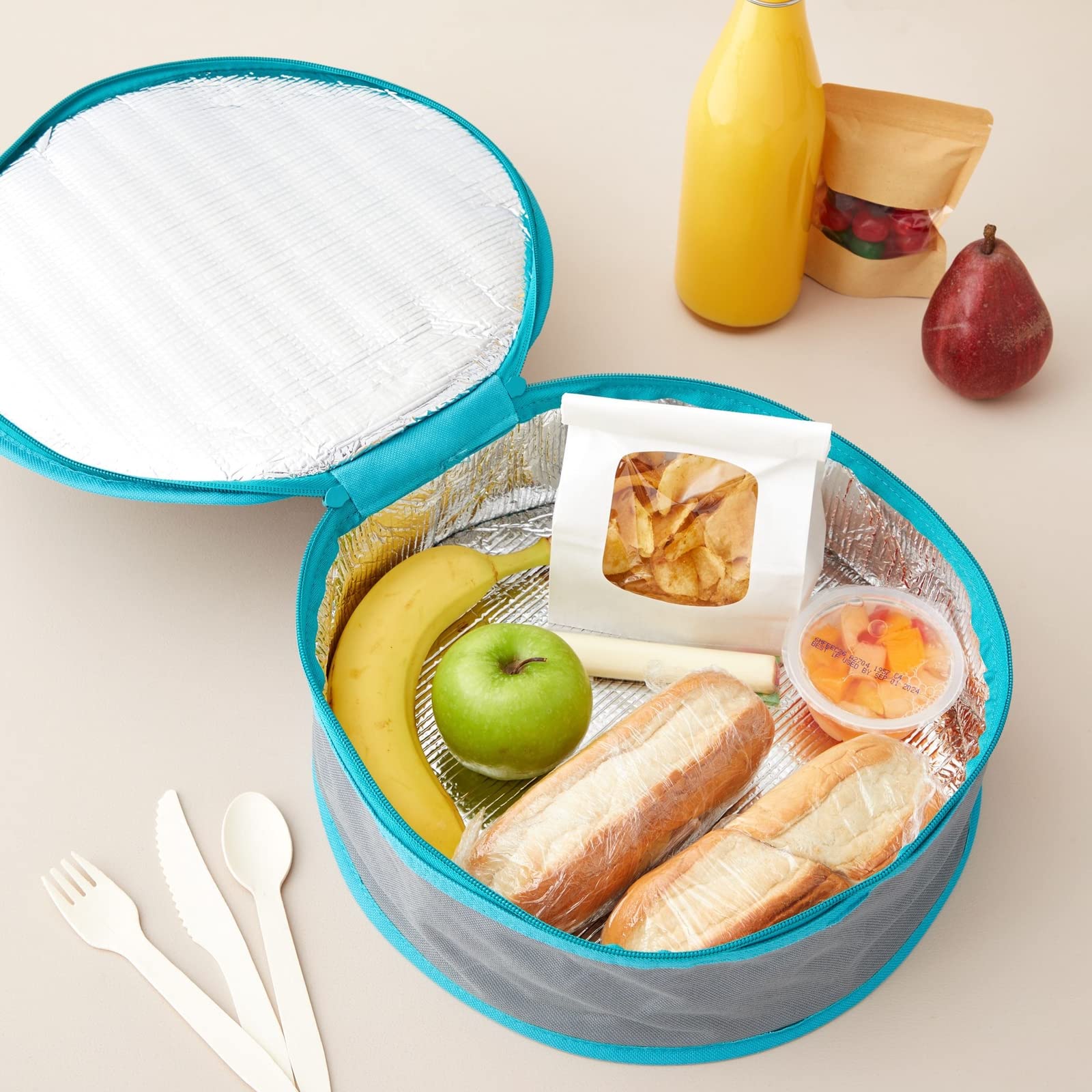 Close-up top view of Juvale round casserole carrier showing ample interior space