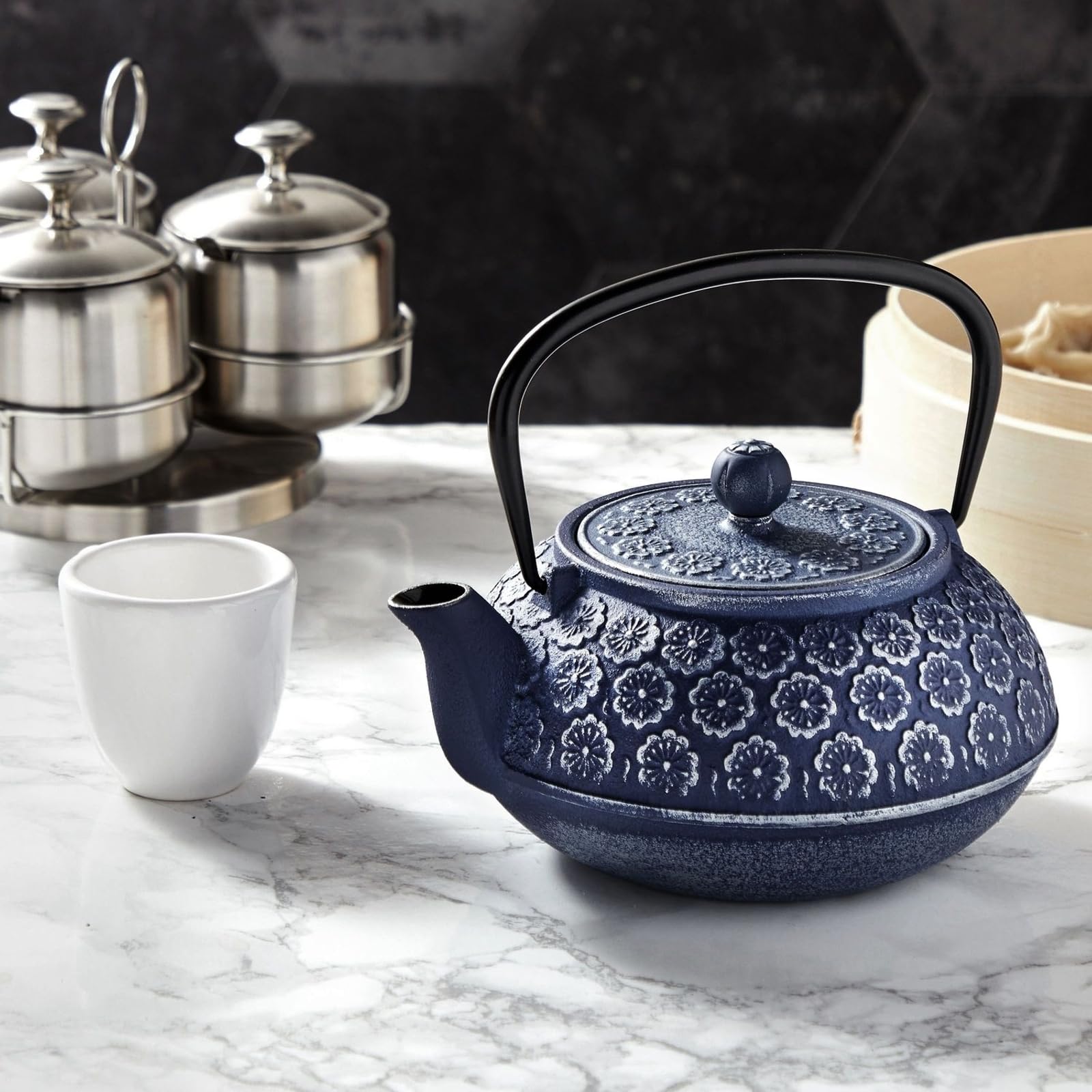 Juvale teapot removable lid shown for quick refilling.