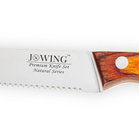 JXWING dining setup highlights knives as a stylish table centerpiece.