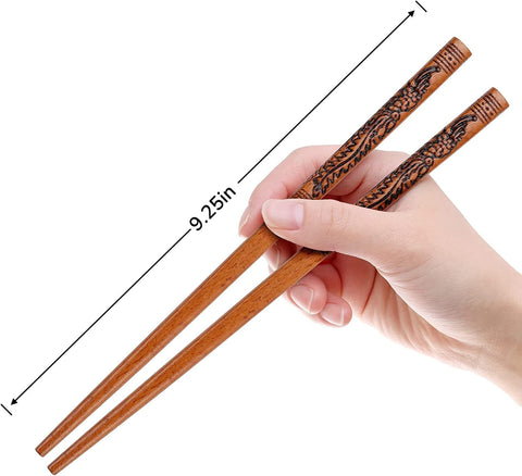 KAHACIYO family dining with dragon-phoenix chopsticks enhances meals.