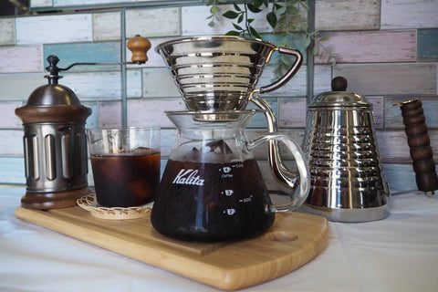 Kalita dishwasher-safe glass server, easy cleanup after entertaining.