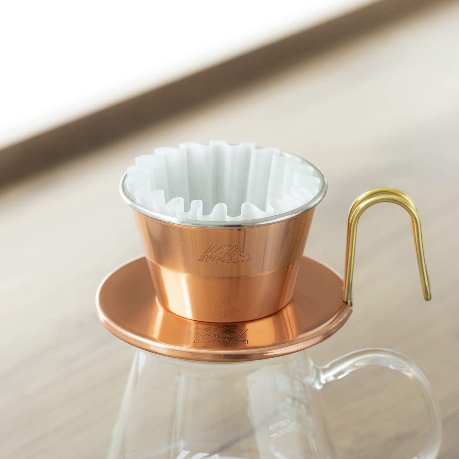 Kalita Wave 185 filters for pour-over drippers, ideal for professionals and beginners.