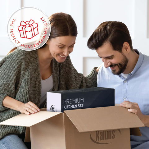 Kaluns hanging hooks in gift box — organized storage and ready-to-gift packaging.
