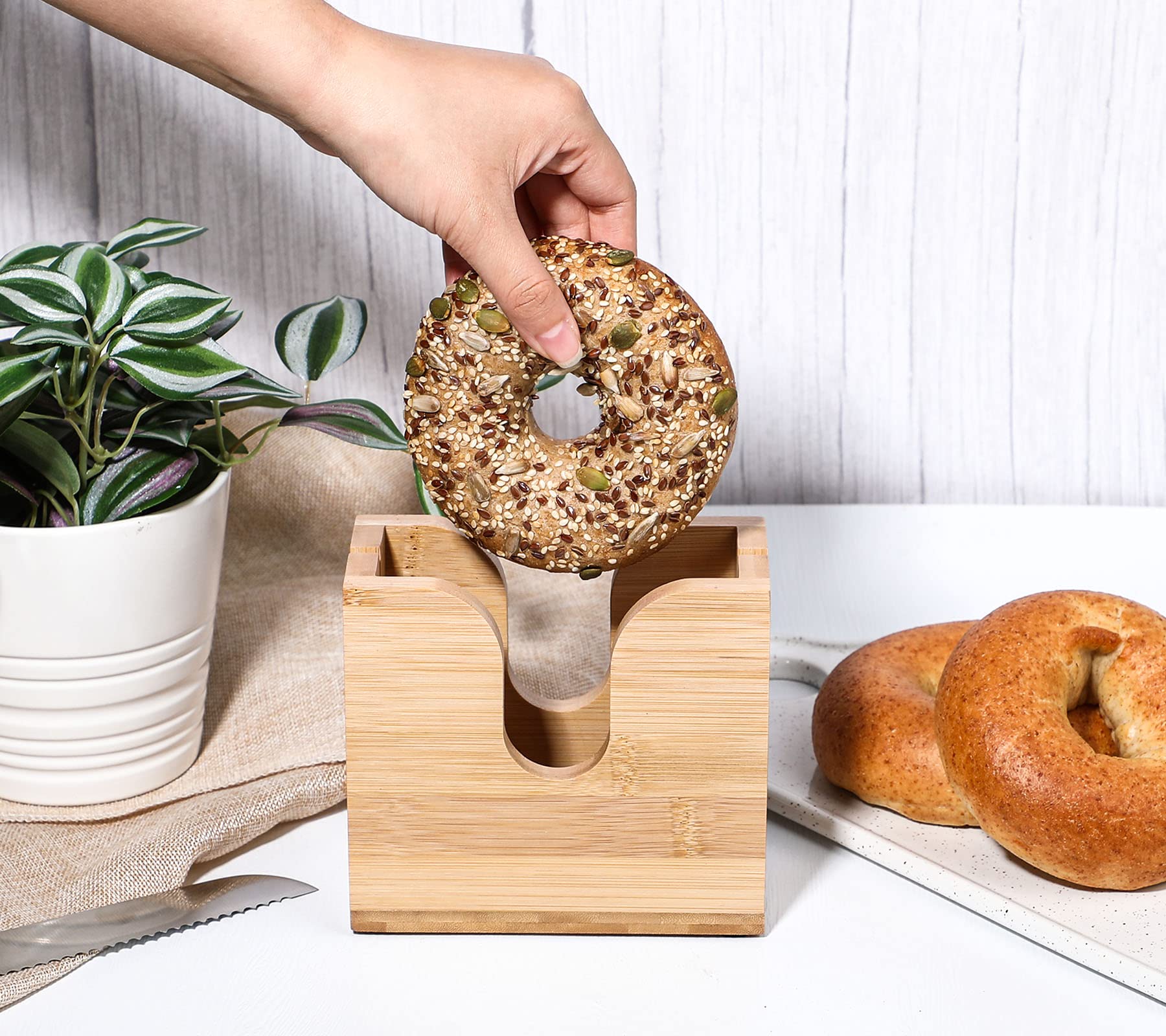 Kamehame Bagel Slicer Holder easy to clean by hand wash after use.