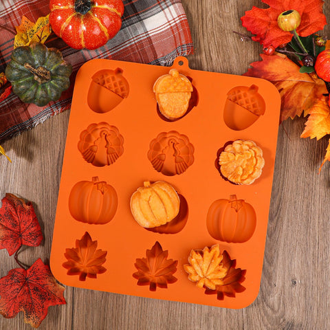 Kamehame Fall silicone mold berry shape for jellies and gummies