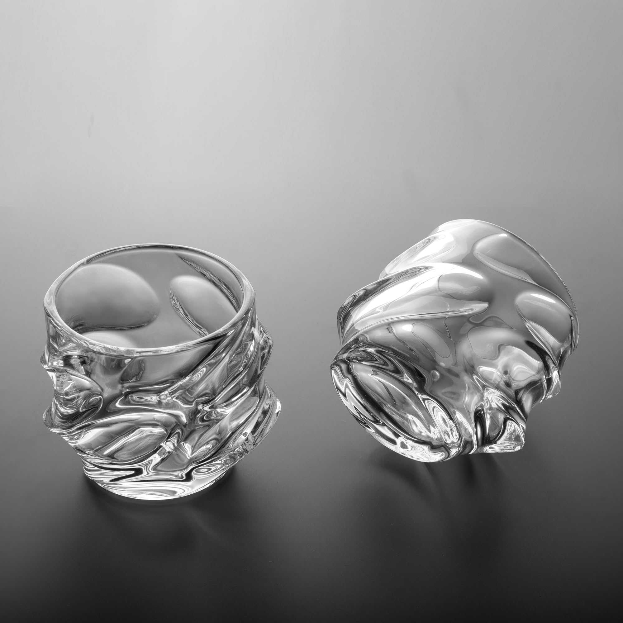 KANARS single malt aroma is captured by the flared mouth for enhanced aroma.