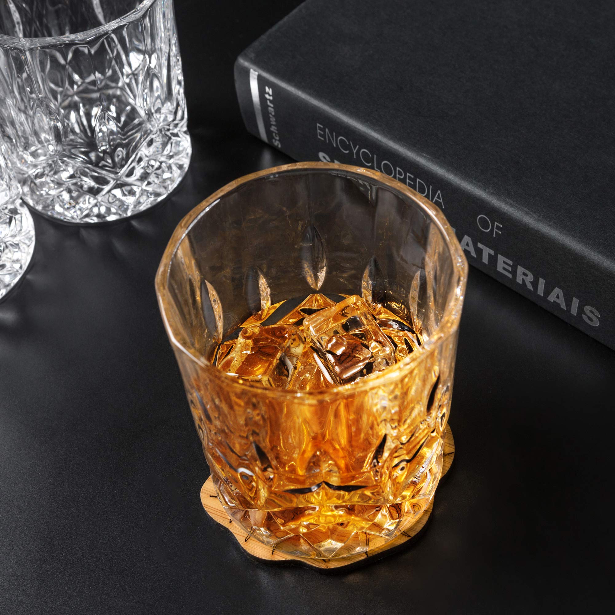 KANARS timeless design whiskey glasses that fit naturally in the hand