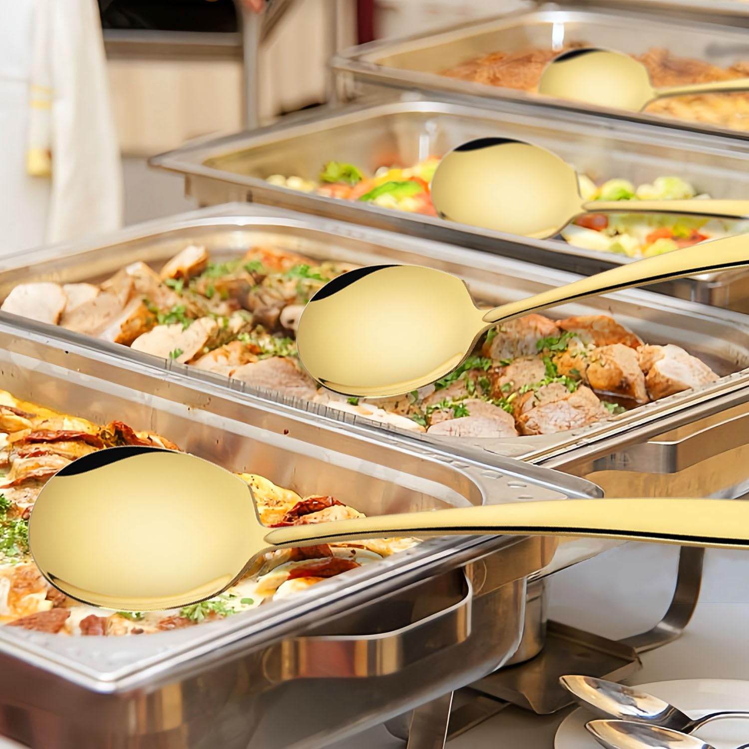 Kannei Tec flat-handle design spoons provide a comfortable grip during service.