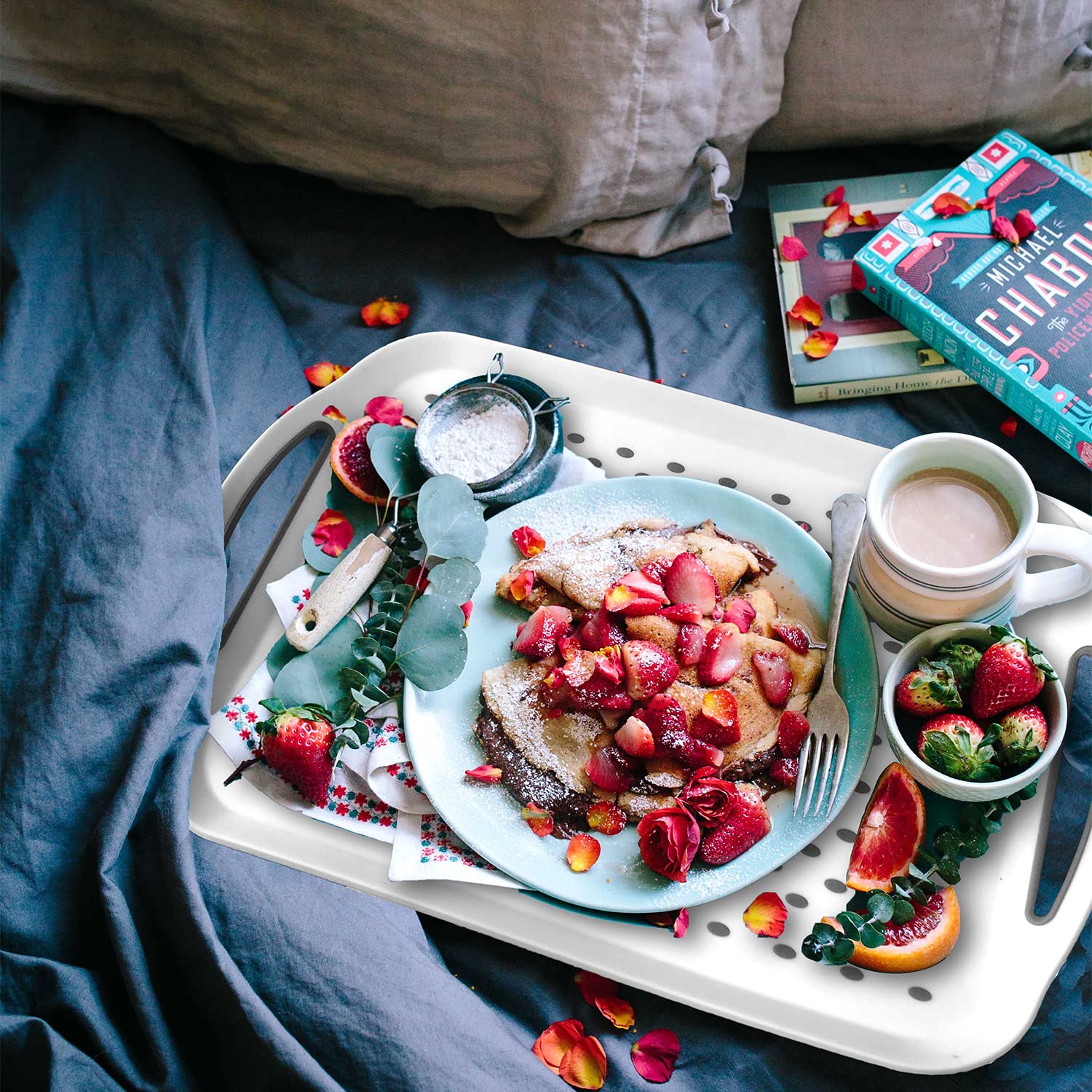 KAQAHIDO multipurpose serving tray ideal for picnics, patios, and travel snacks.