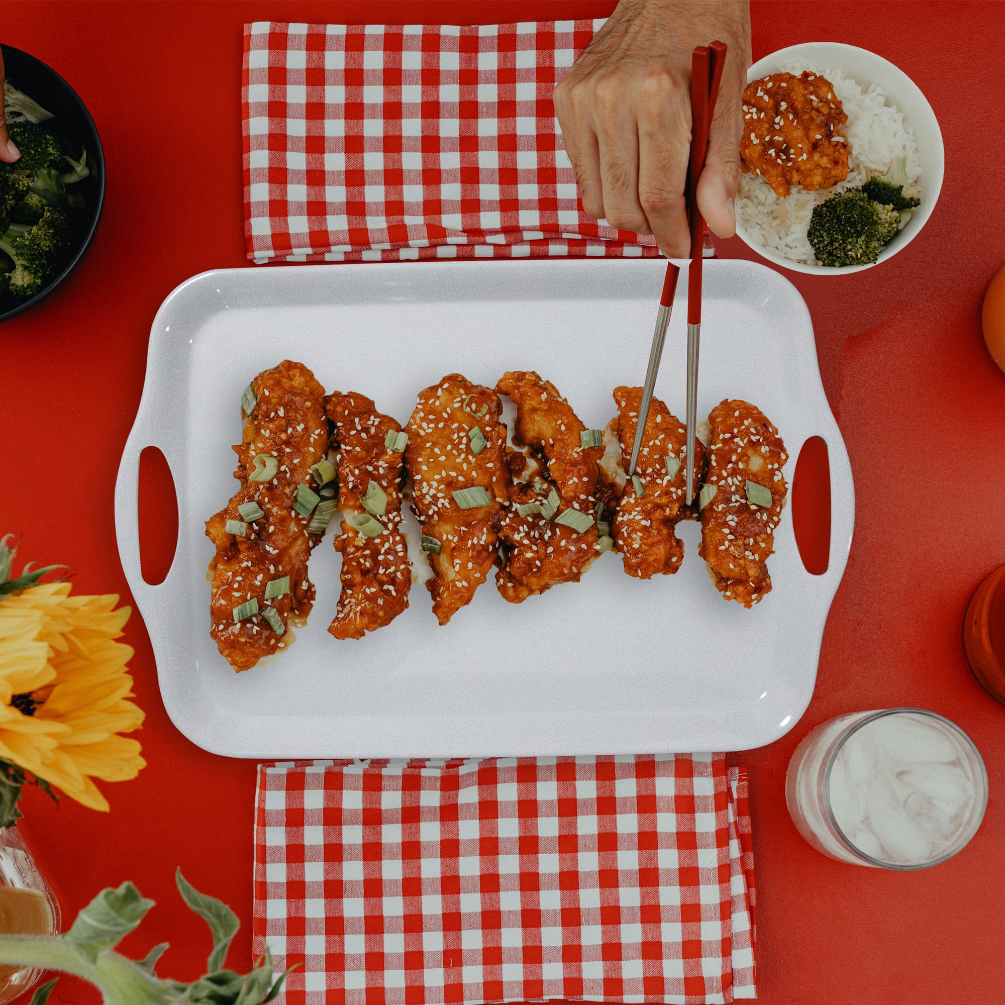 KAQAHIDO two-piece tray set, perfect for snack or dessert service.
