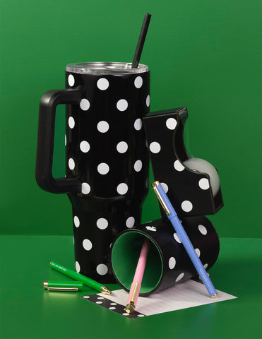 slim-base tumbler fits most cupholders for easy transport