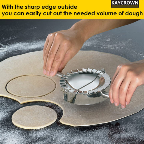 KAYCROWN Ergonomic handles provide a comfortable grip during pressing.
