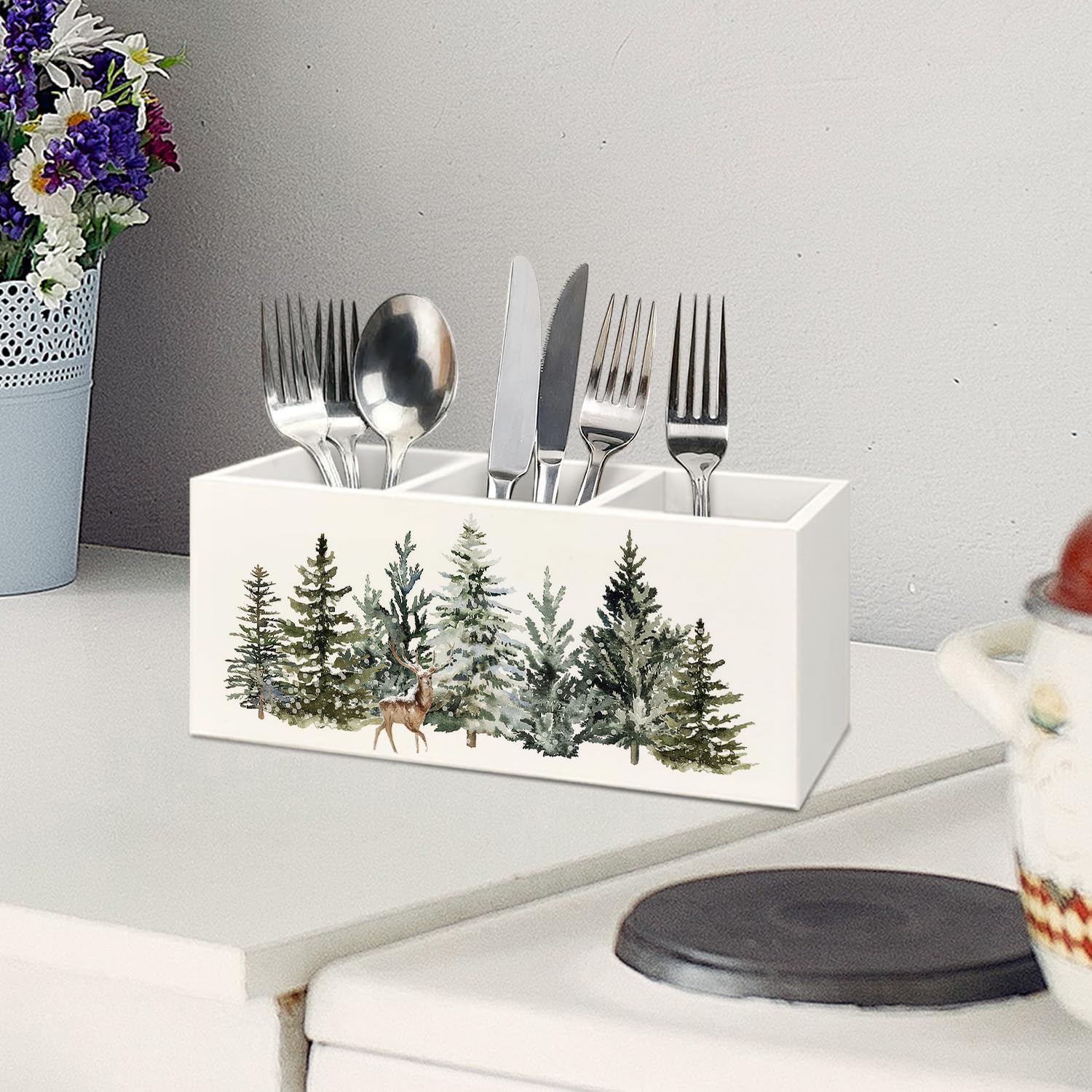 KBRCT craft space wood utensil holder keeps tools organized.