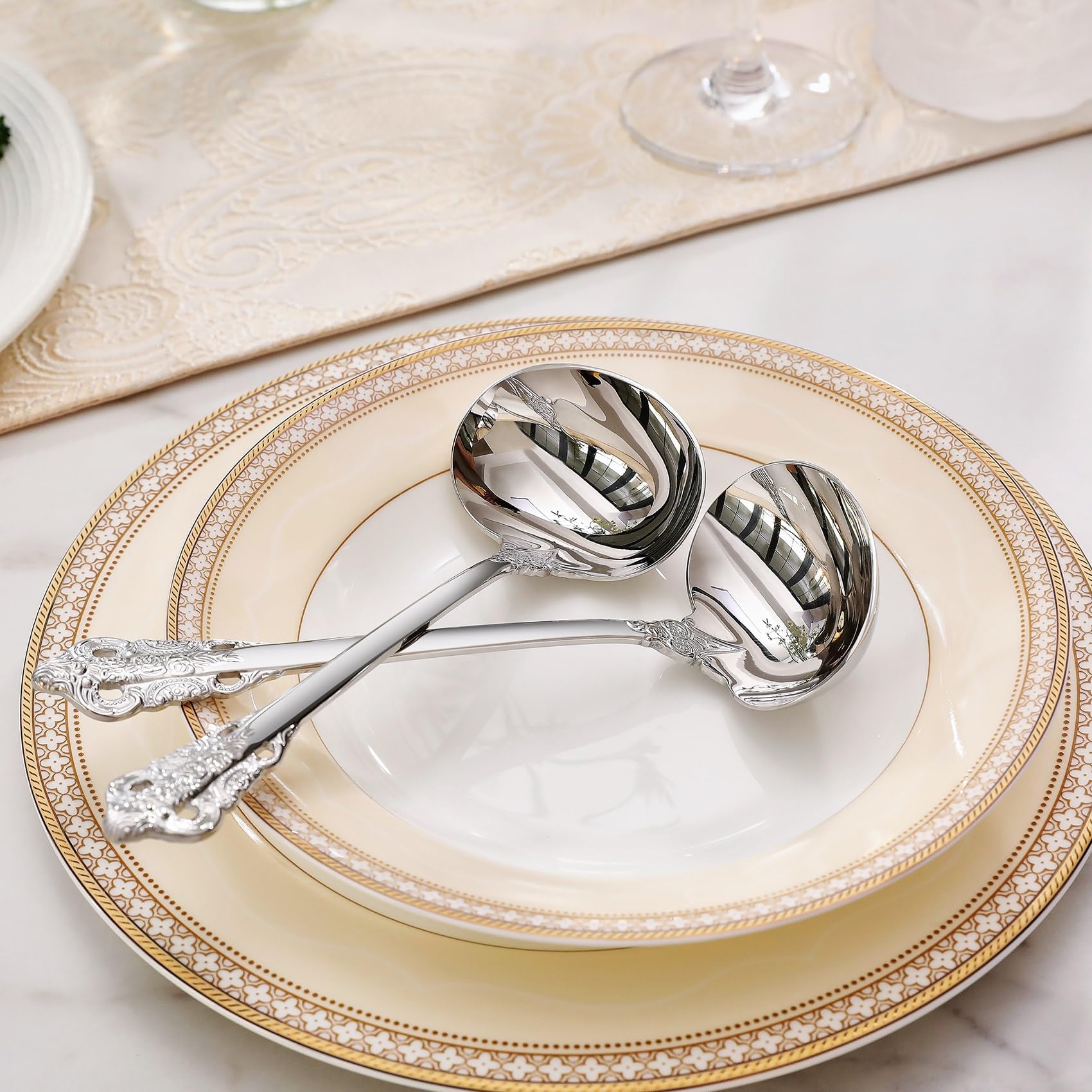 KEAWELL 18/10 stainless steel gravy ladle with durable, rust-resistant performance.