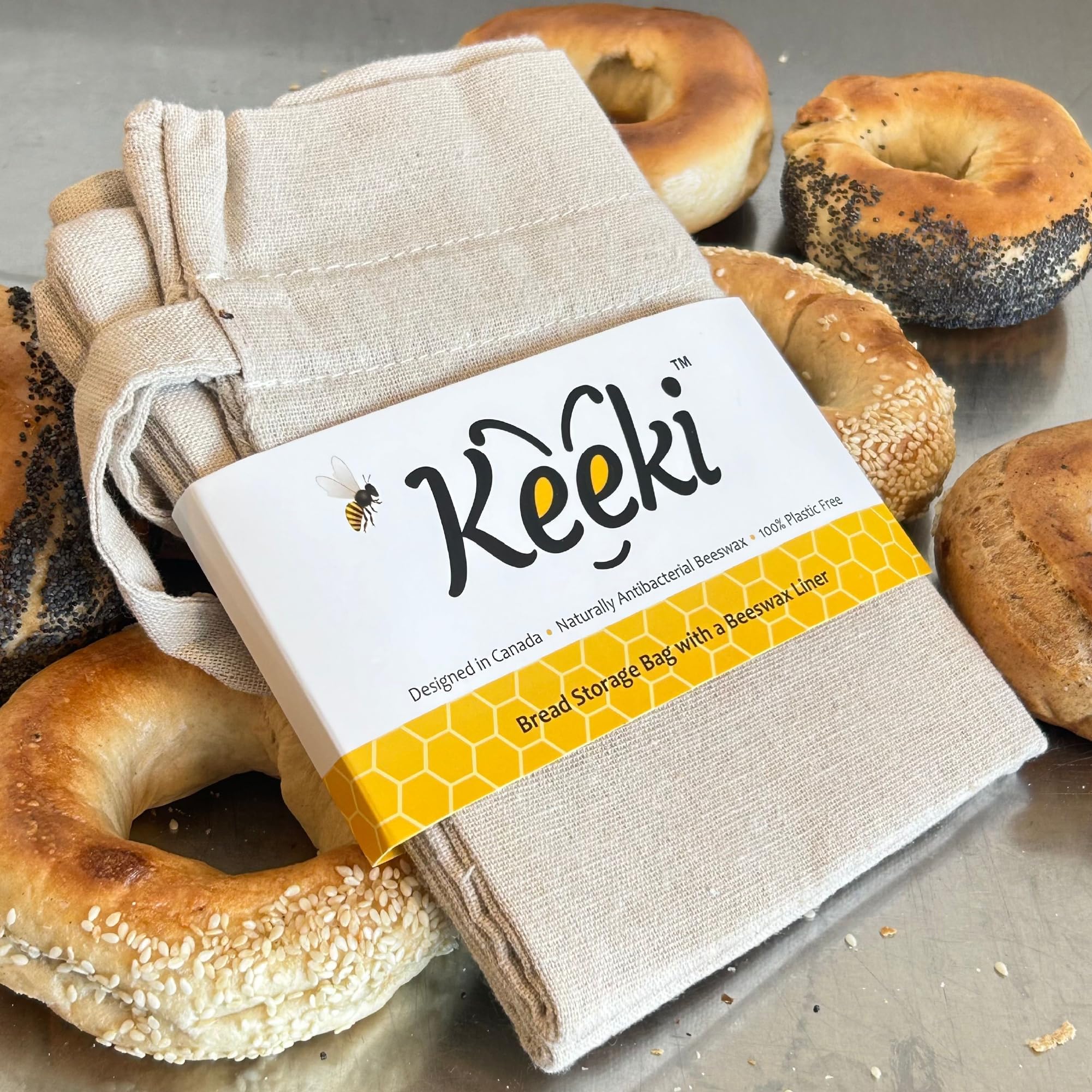 Keeki Bag accommodates baguettes and artisan loaves with secure closure.