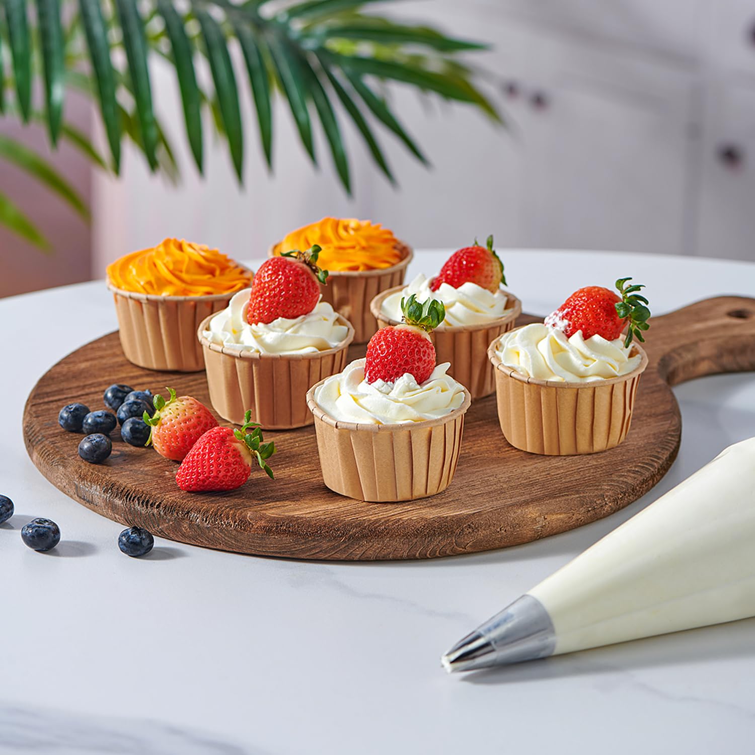 Keenpioneer piping bag can be used with or without a tip.