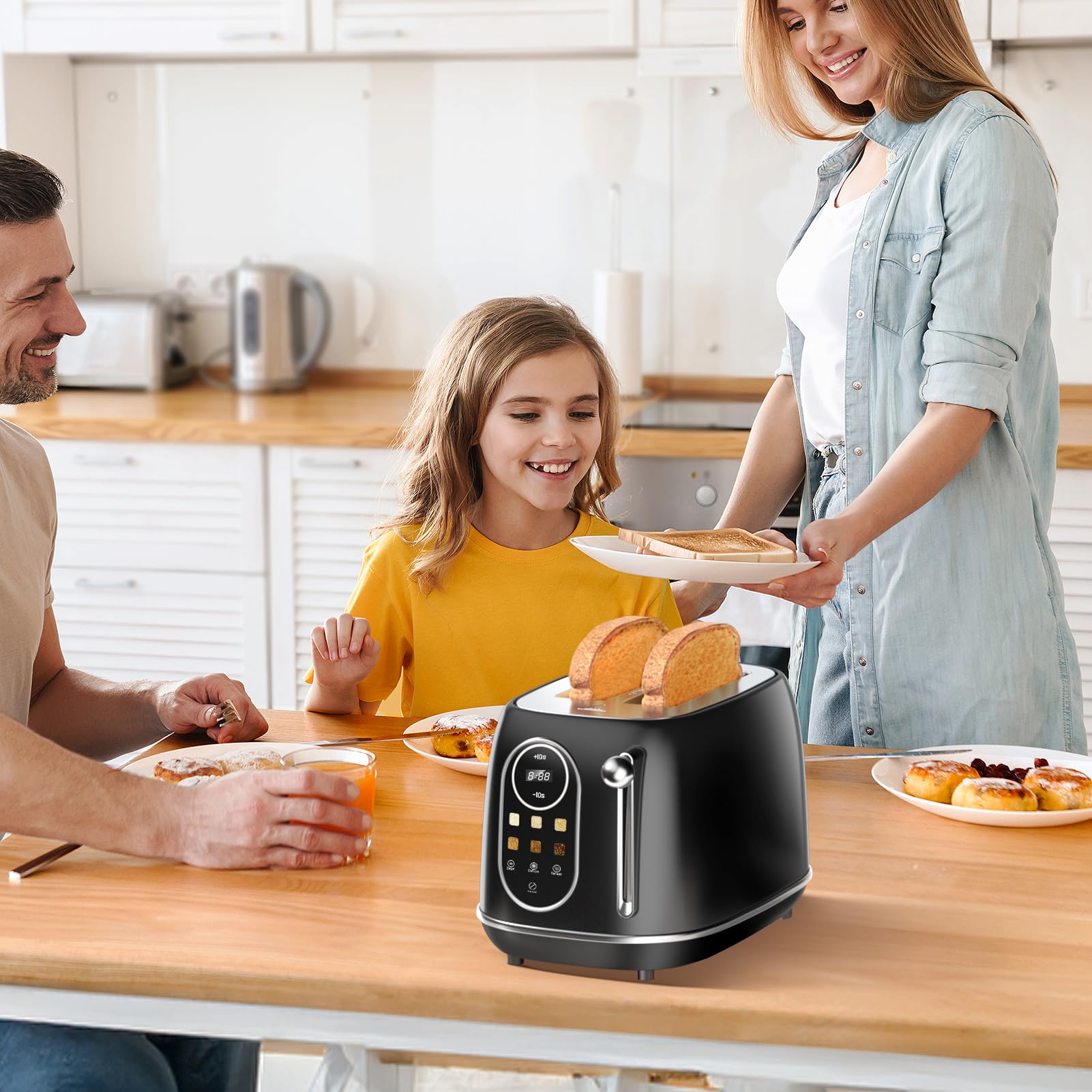 Keenstone removable crumb tray makes quick cleanup after snacks easy