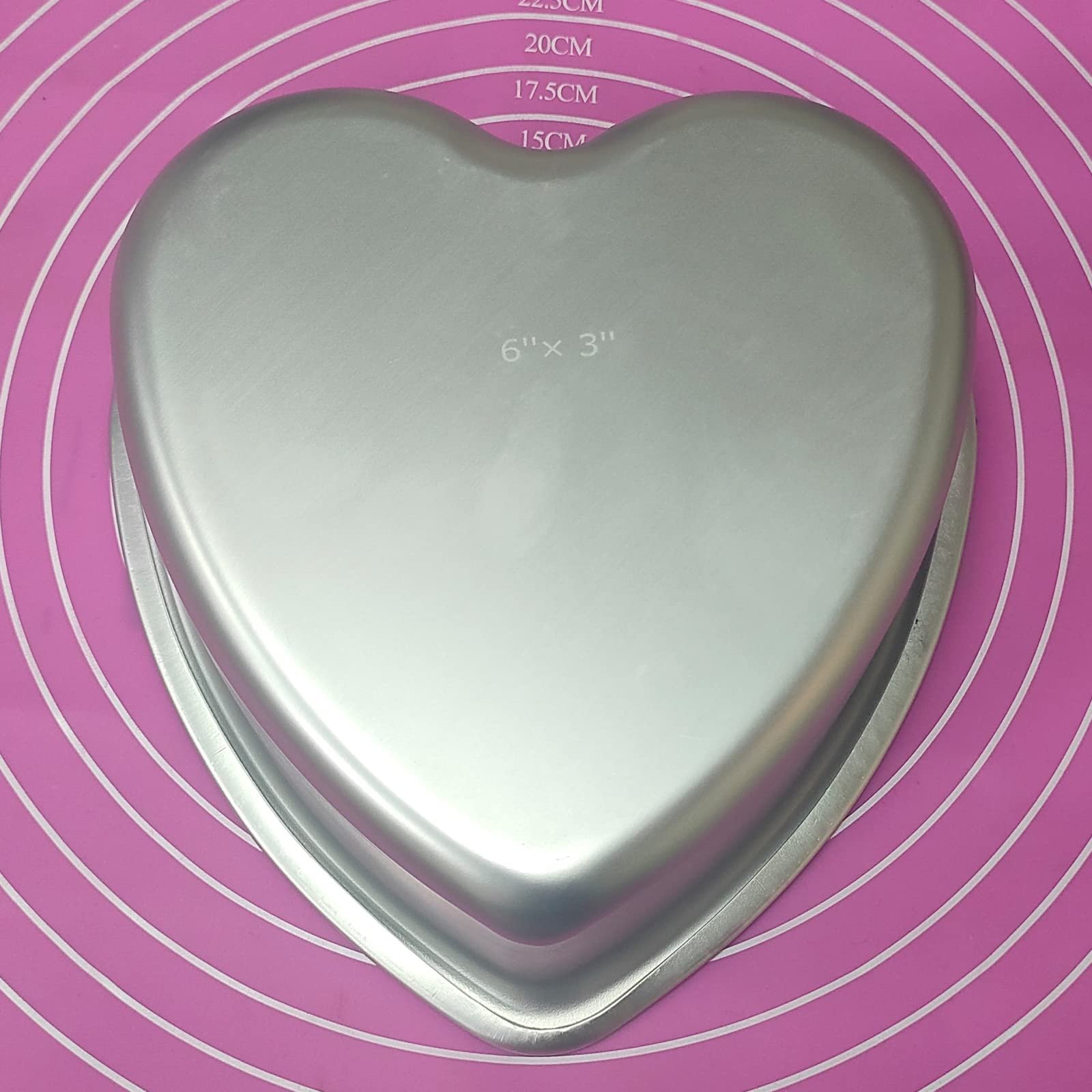 Kefyixc heart pan versatility for cakes, brownies, and quiches