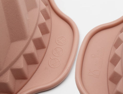 Kenond pink fluted bakeware design helps create decorative desserts.