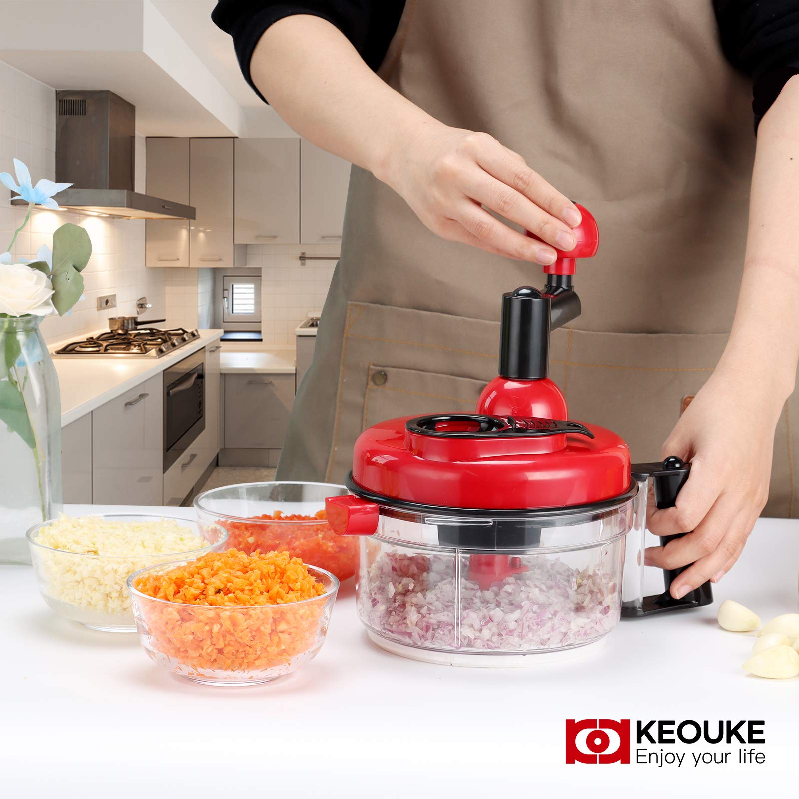 KEOUKE chopper with detachable blade for easy cleaning.