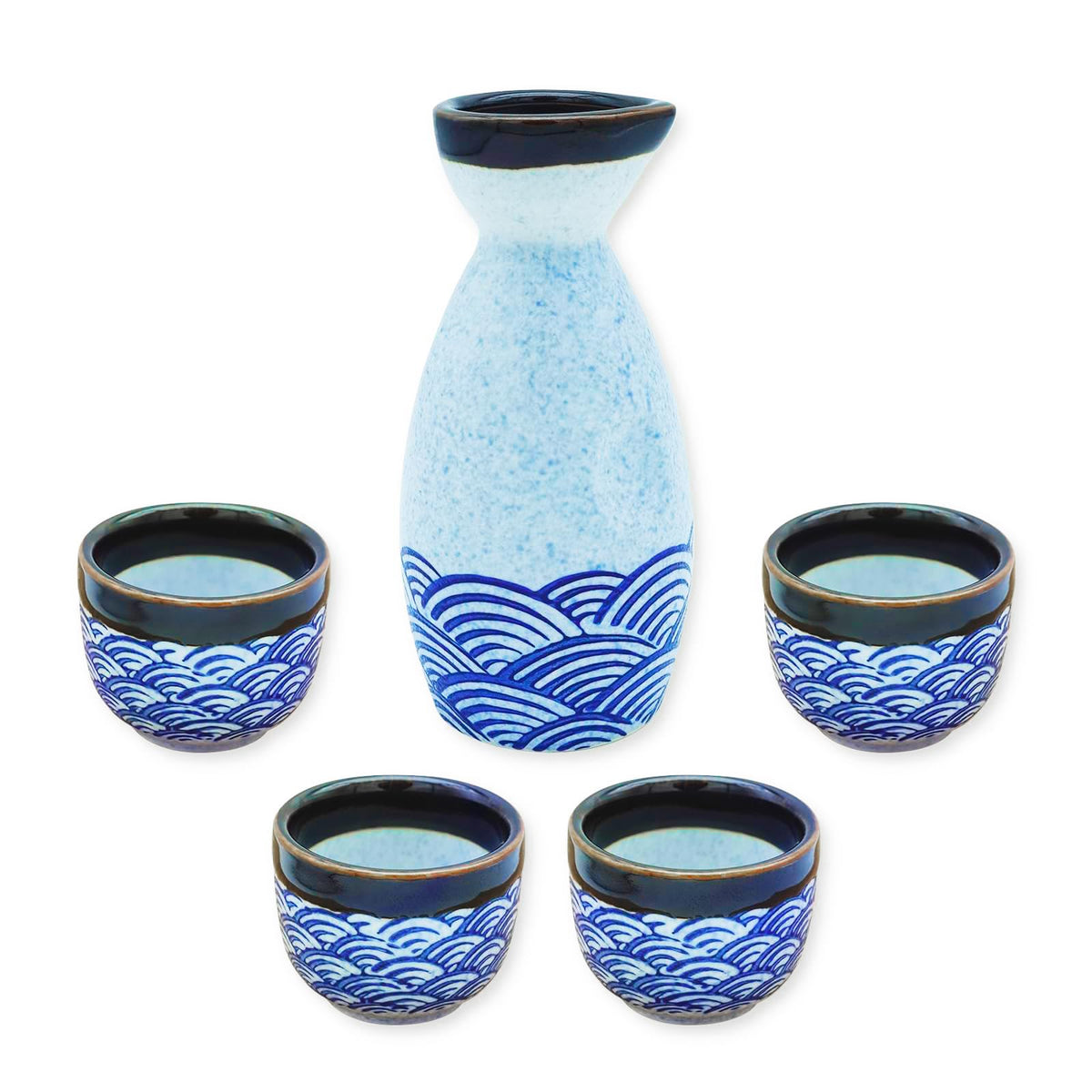 KeQiu sake bottle pour shows smooth, drip-free serving.