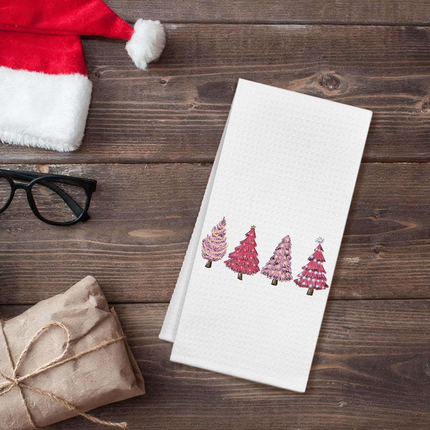 KEUSPI Pink Christmas kitchen towel gift-pack emphasizes eco-friendly decor.