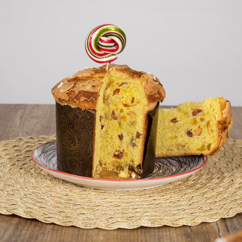 KIBS Group panettone baking form packaging emphasizes convenient stackable design.