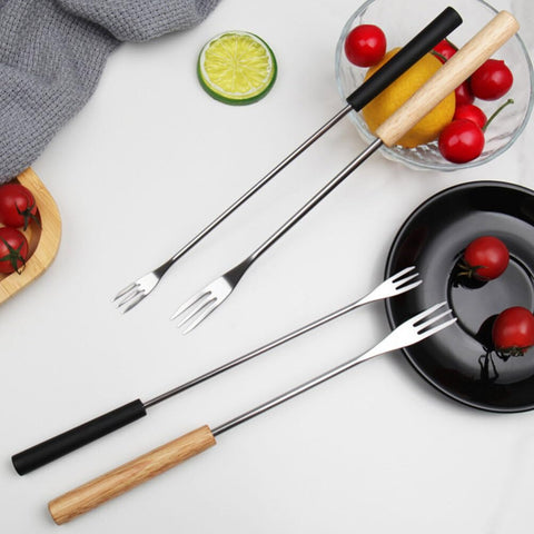 Kichvoe portable dessert fork set easy to carry anywhere.