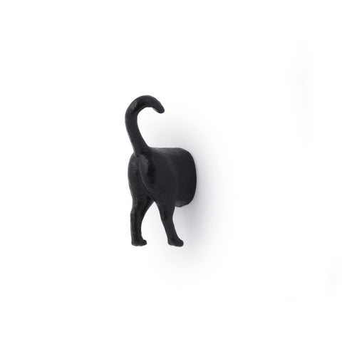Kikkerland cat butt magnet closeup fur 01, tactile texture adds visual charm.