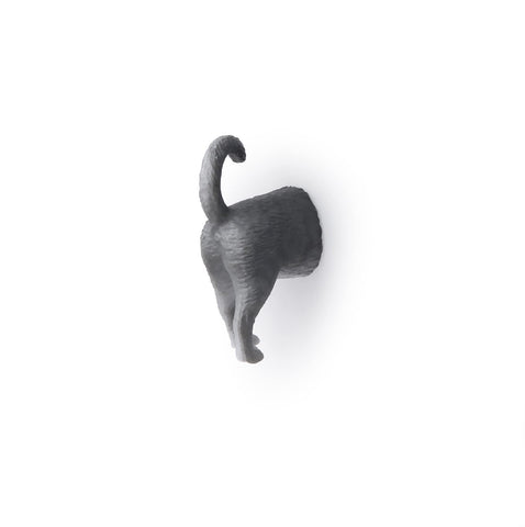 Kikkerland cat butt magnet material texture 01, durable plastic quality.