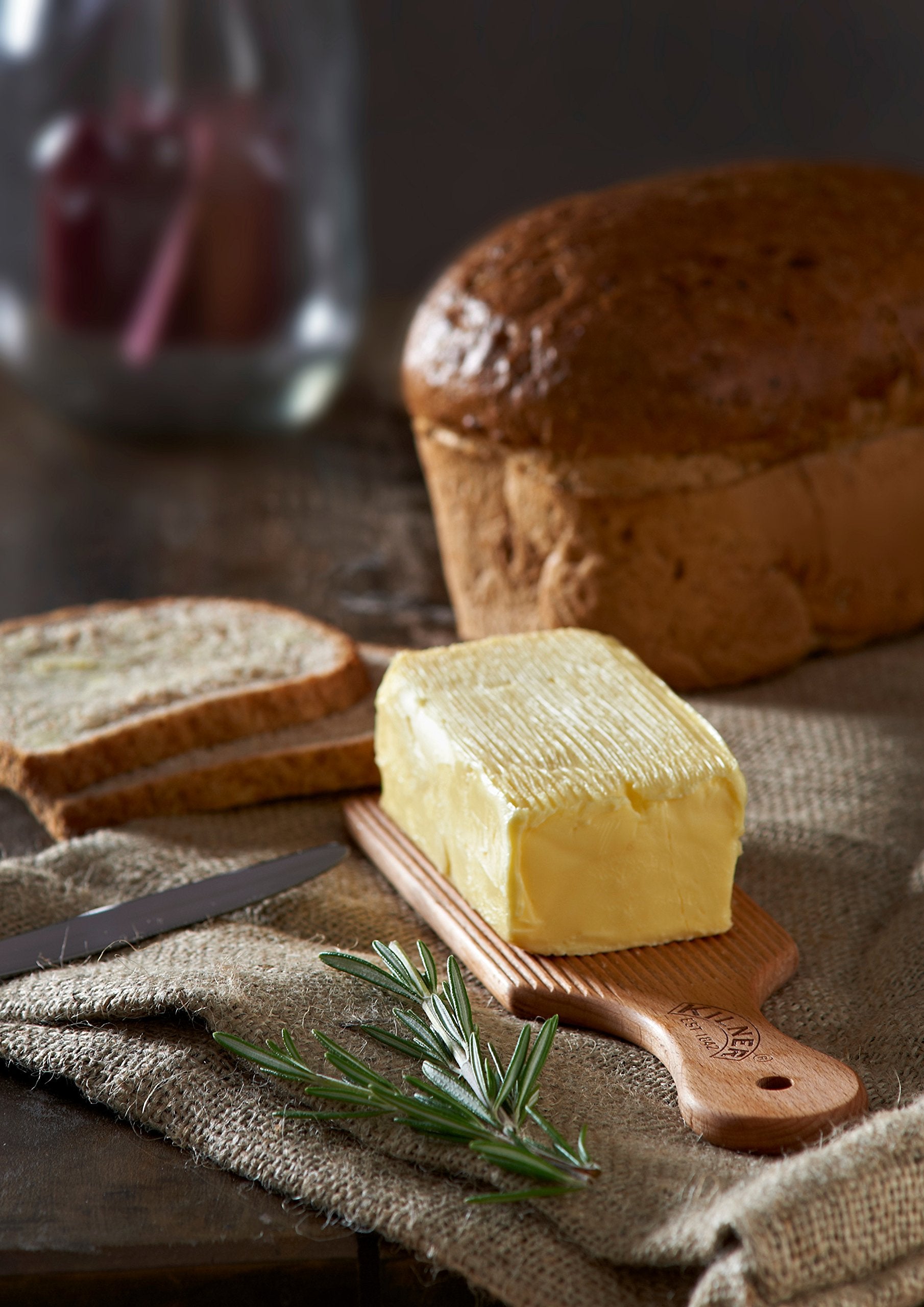 Kilner paddle assists gnocchi rolling with wooden guidance