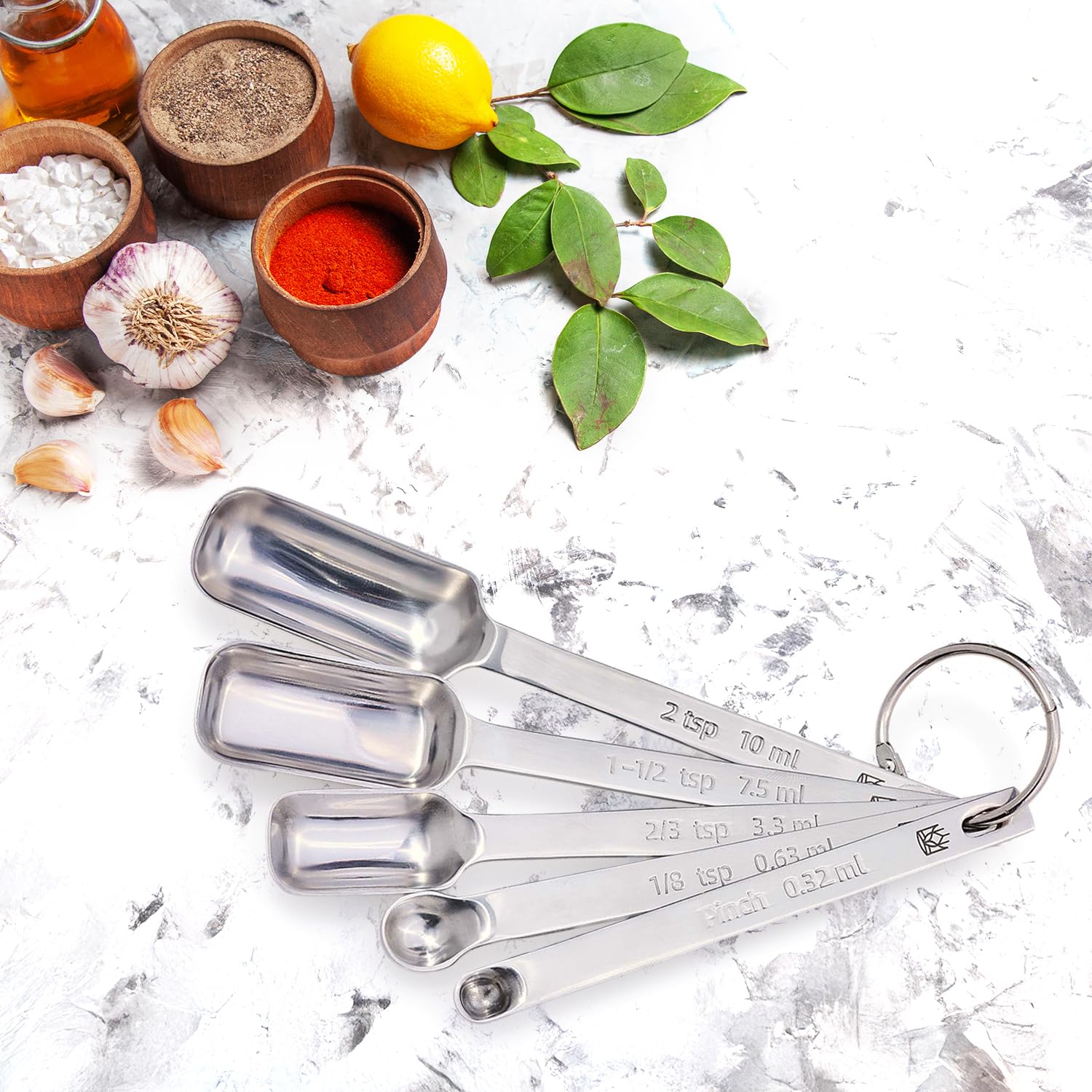 King Arthur 1-1/2 teaspoon spoon offers precise portioning for baking and dressings.
