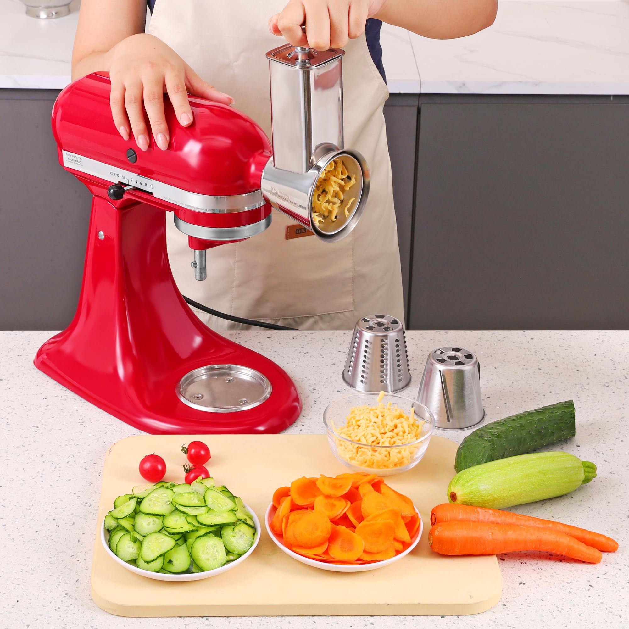 KINGEAGLE ergonomic food pusher reduces fatigue and guides ingredients safely