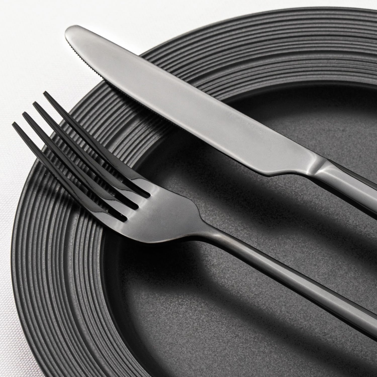 KINGSTONE 40pc dinner spoon with smooth finish ideal for soups and desserts.