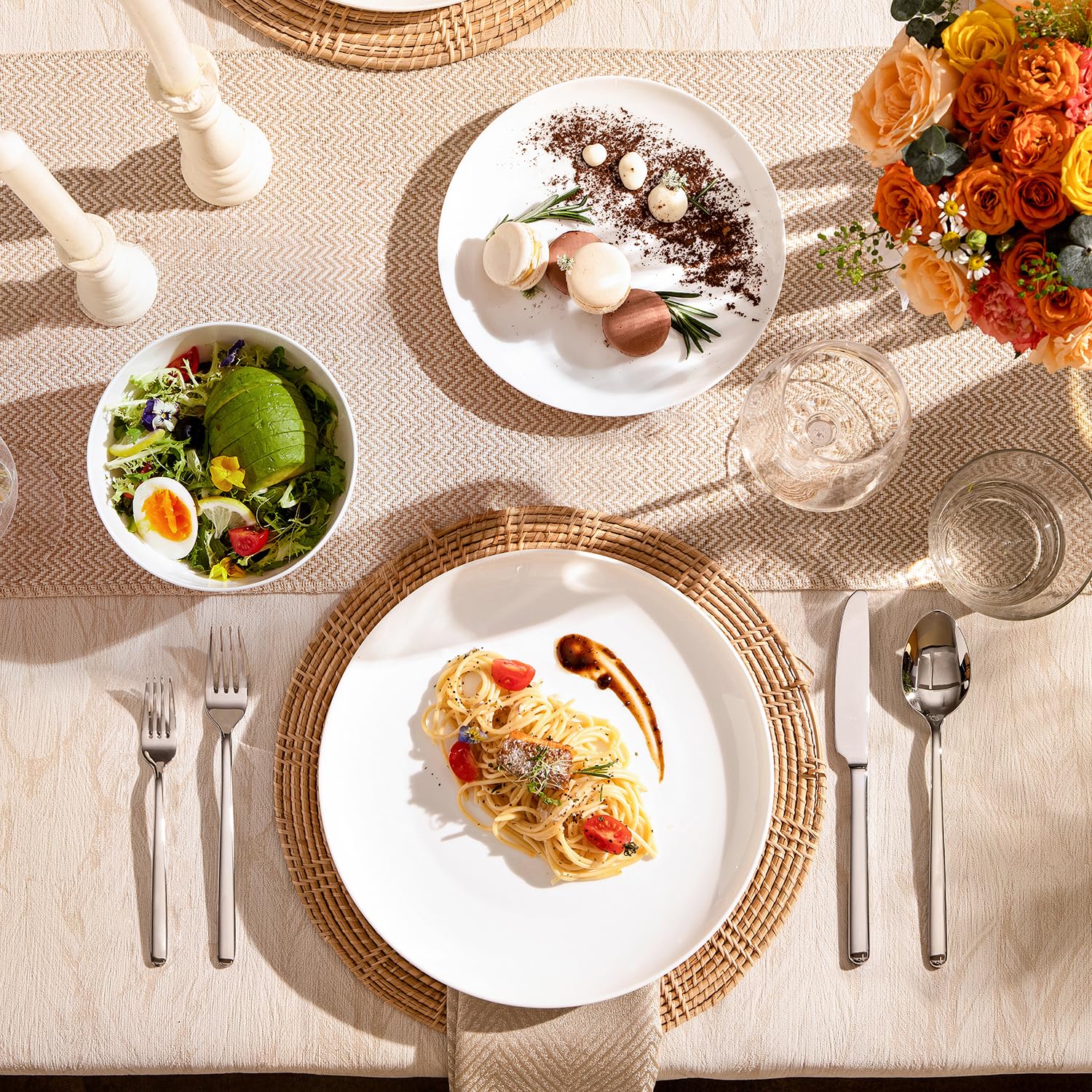 KINGSTONE dinner plate closeup, smooth surface for easy cleaning