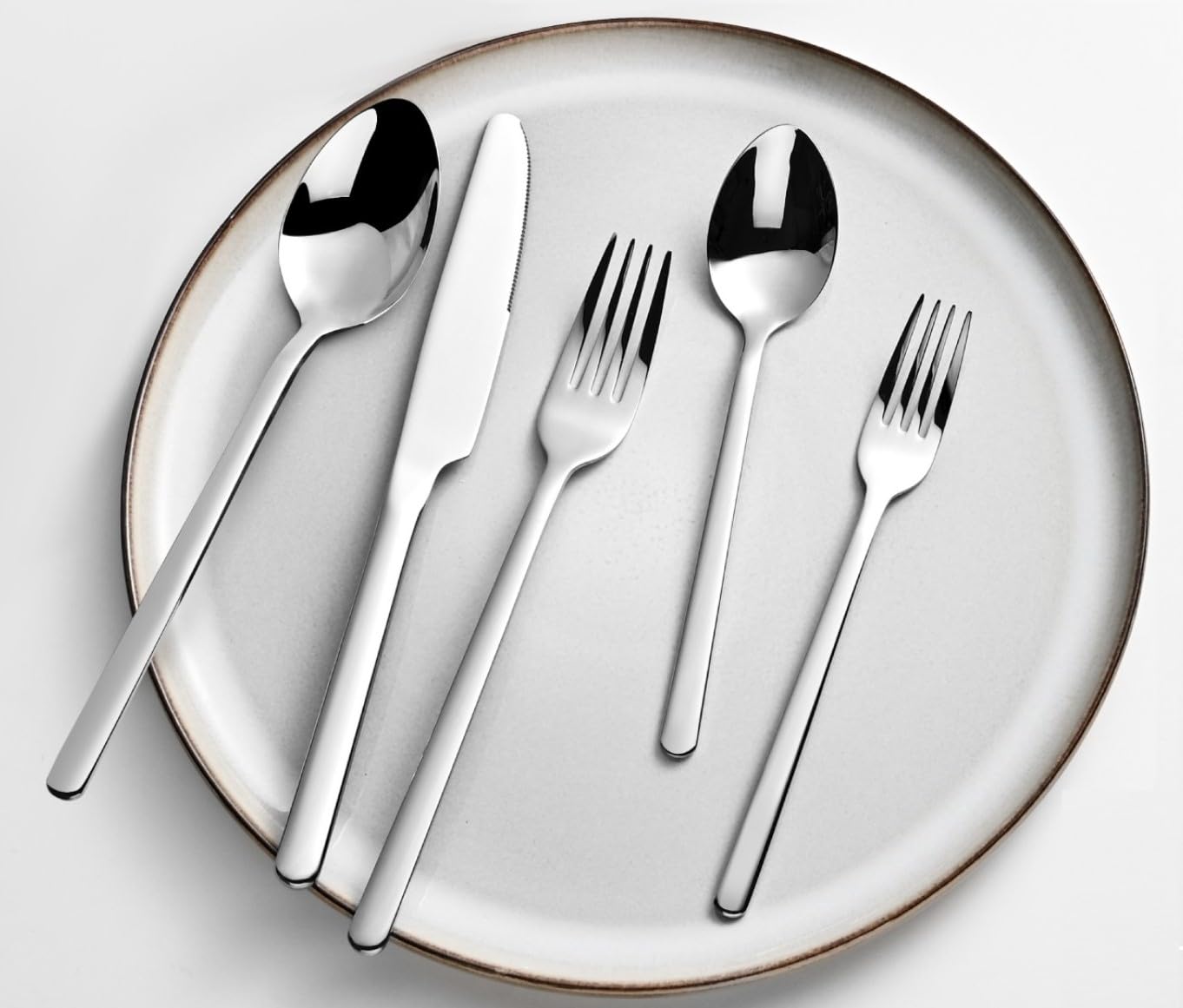 Classic modern KingStone design complements existing cutlery for refined table setting