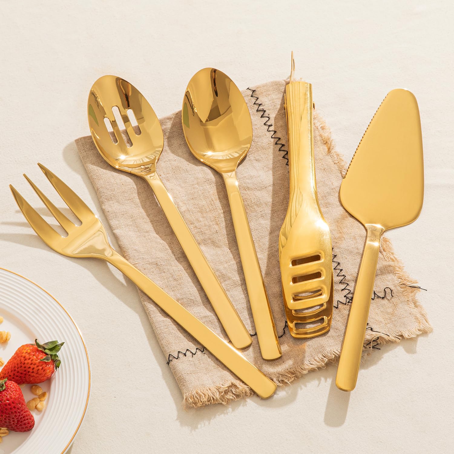 Kingstone serving fork delivers sturdy control for meats and sides.